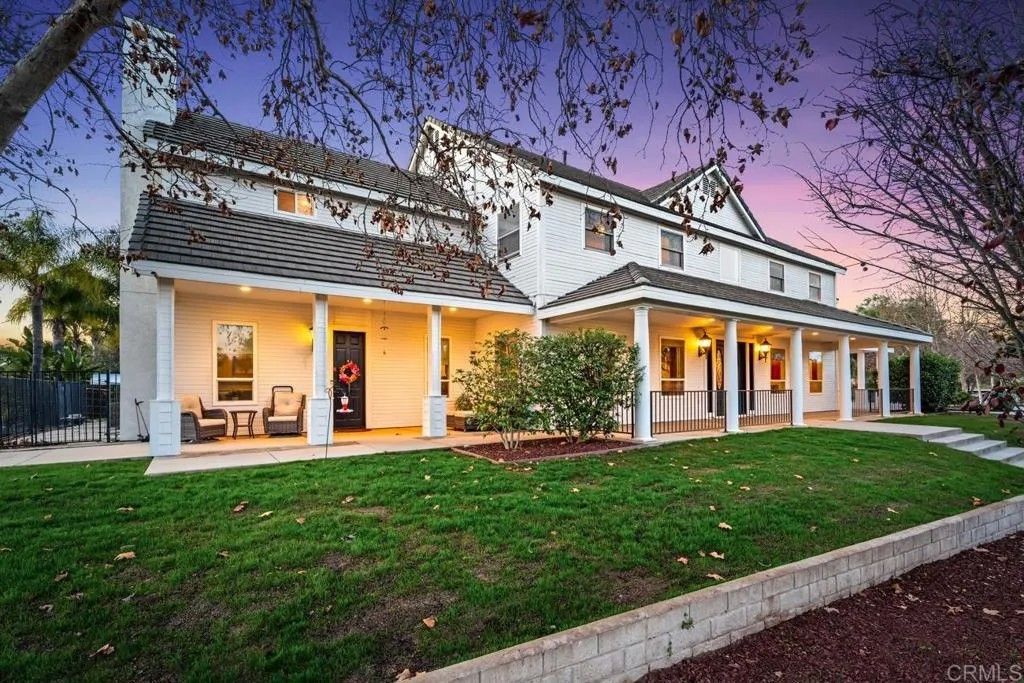 Photo of 38755 Via Vista Grande, Murrieta, CA 92562 (MLS # NDP2601316)