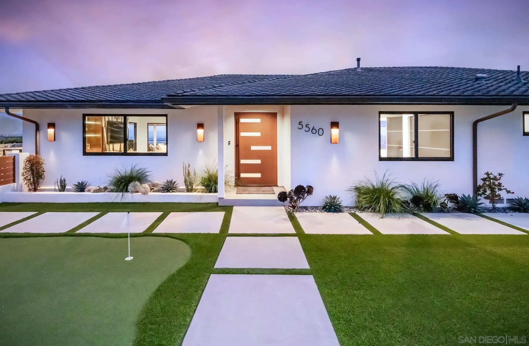 5560 Moonlight Lane