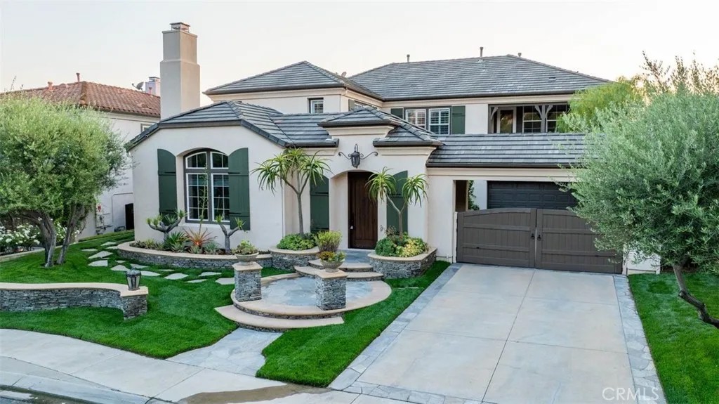 11 River Rock Drive