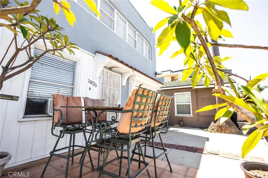 1825 W Balboa Boulevard