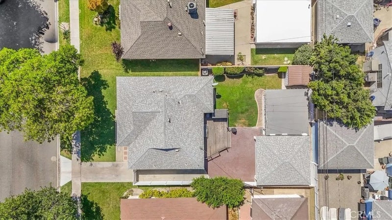 4647 Dunrobin