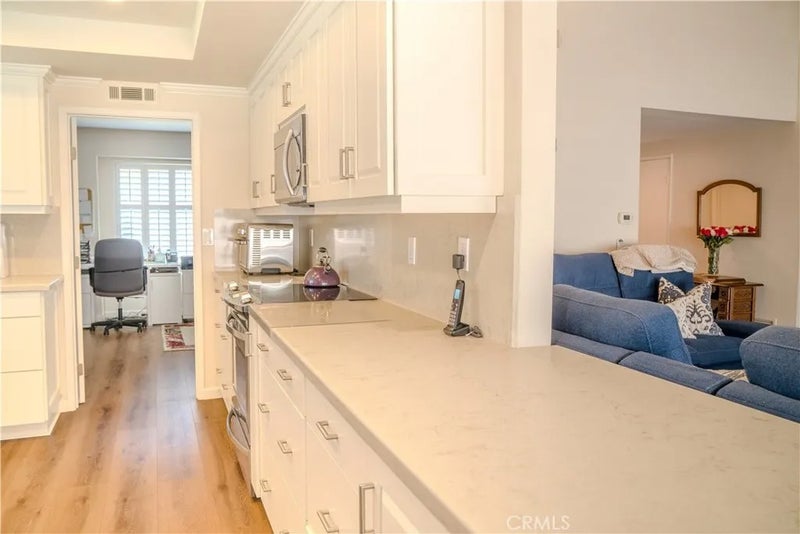 38011 Village 38