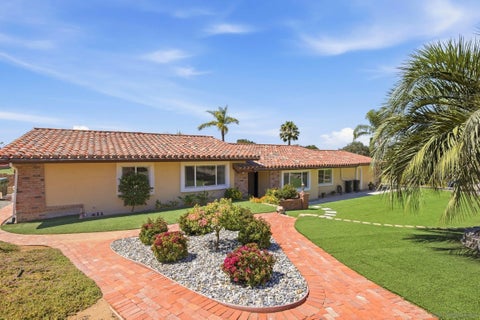 Photo of 28221 Stonington Way, Escondido, CA 92026 (MLS # 260014221)
