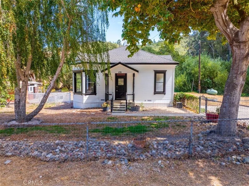 676 La Salle Canyon Road