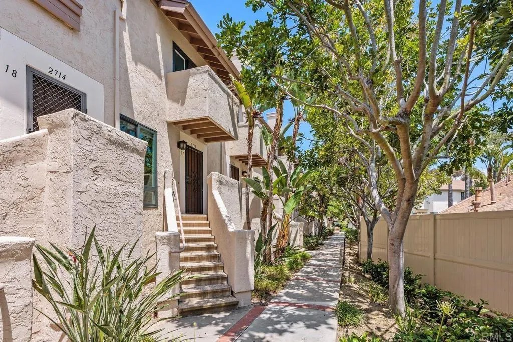 2714 Ariane Drive 17