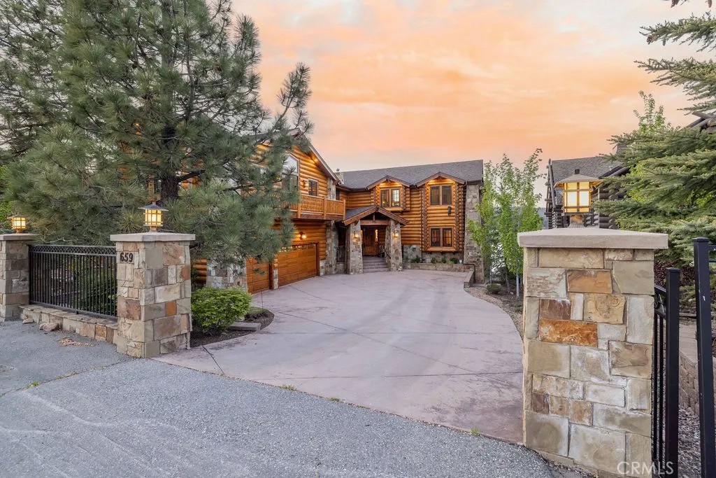 659 Cove Drive