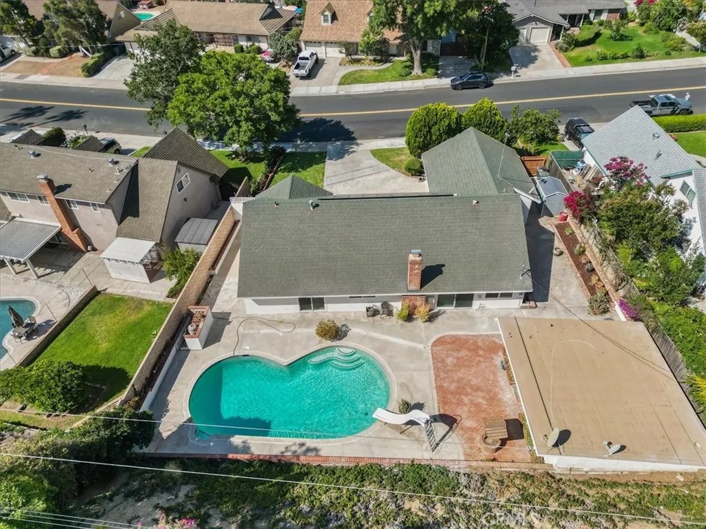 5553 Peacock Lane