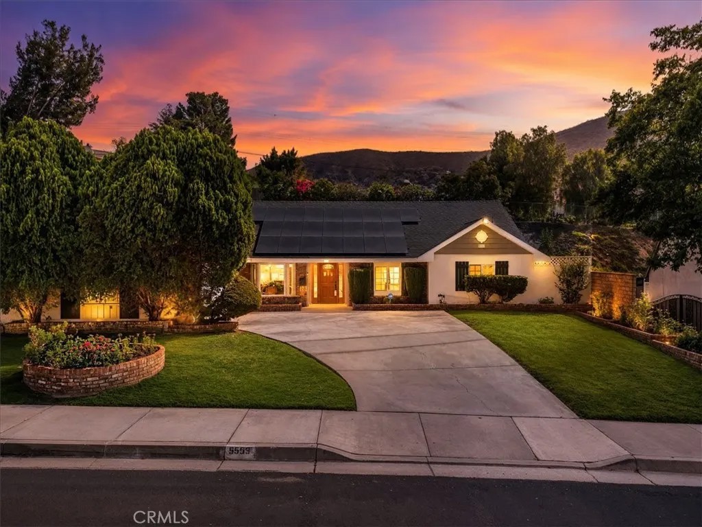 5553 Peacock Lane