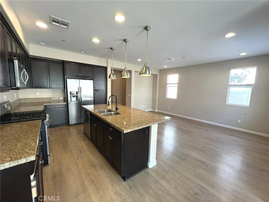 31888 Calle Luz