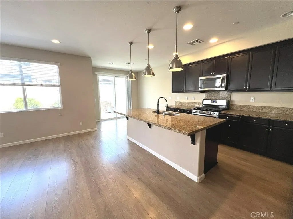 31888 Calle Luz