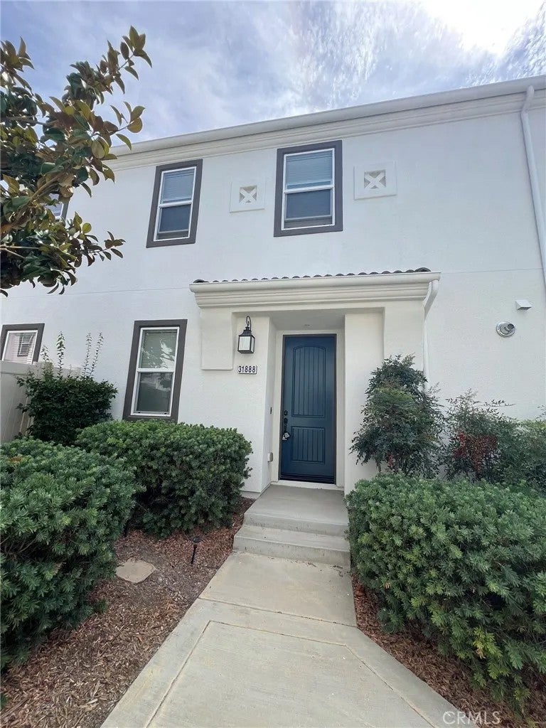 31888 Calle Luz