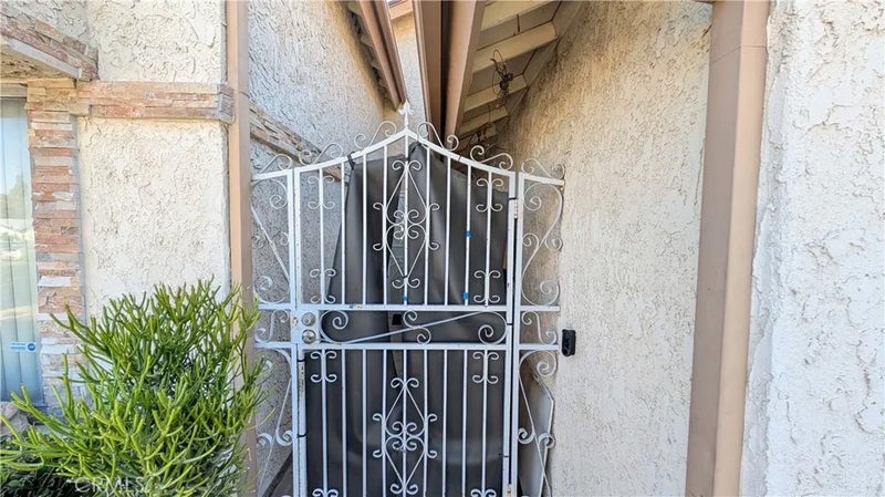 1122 Reggio Place