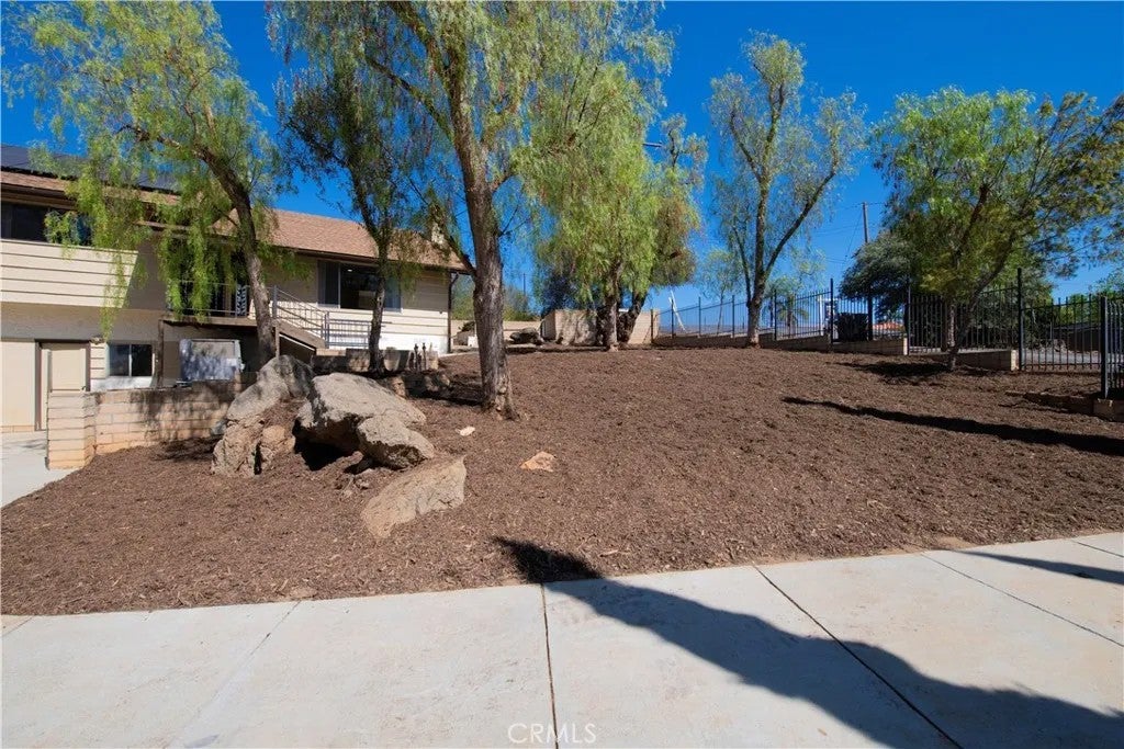 30856 Hillview