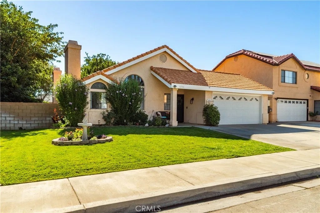 42966 Pearlwood Drive