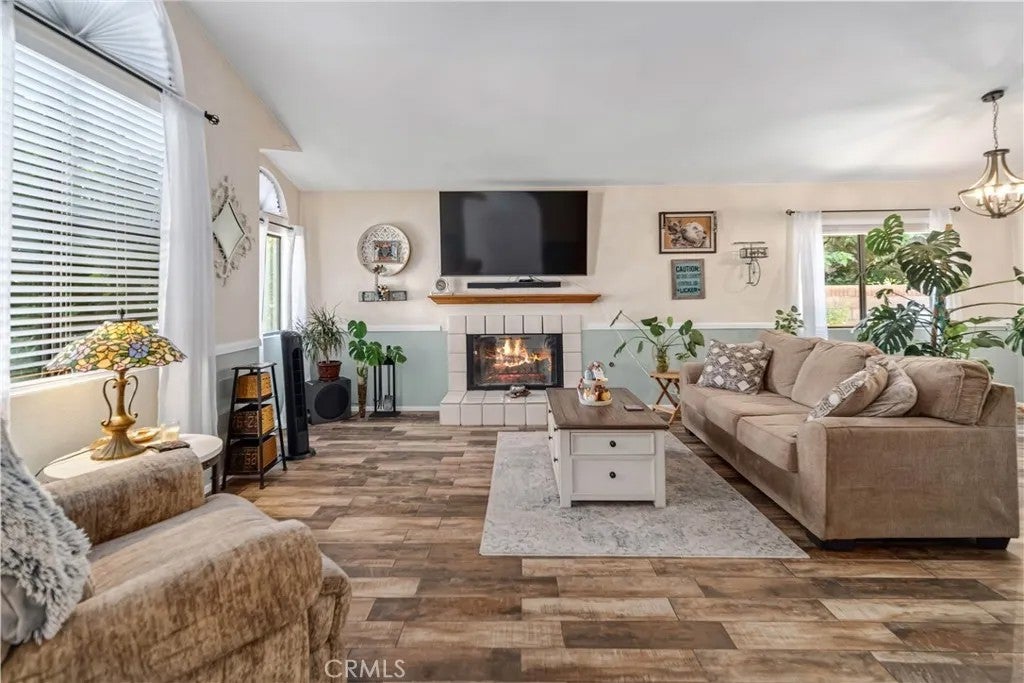 42966 Pearlwood Drive
