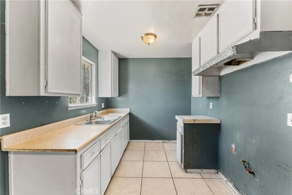 16227 Juniper