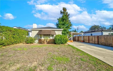 Tiny photo for 4646 Farmdale Avenue, North Hollywood, CA 91602 (MLS # SB25255365)