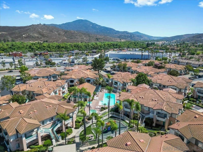 11424 Via Rancho San Diego 96