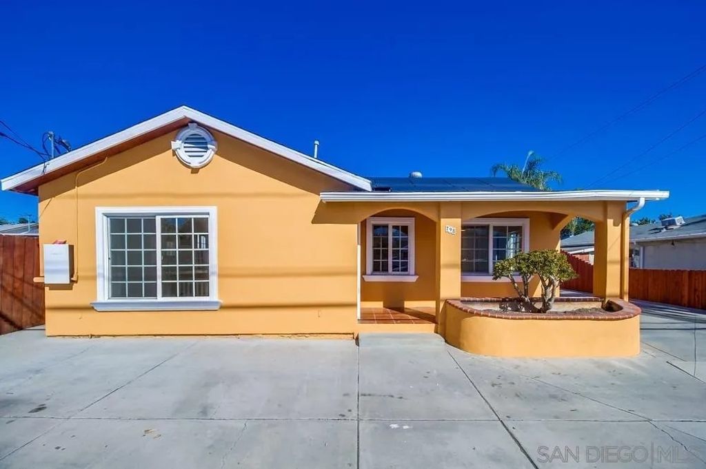 Photo of 796-98 W Washington Ave, El Cajon, CA 92020 (MLS # 250043401)