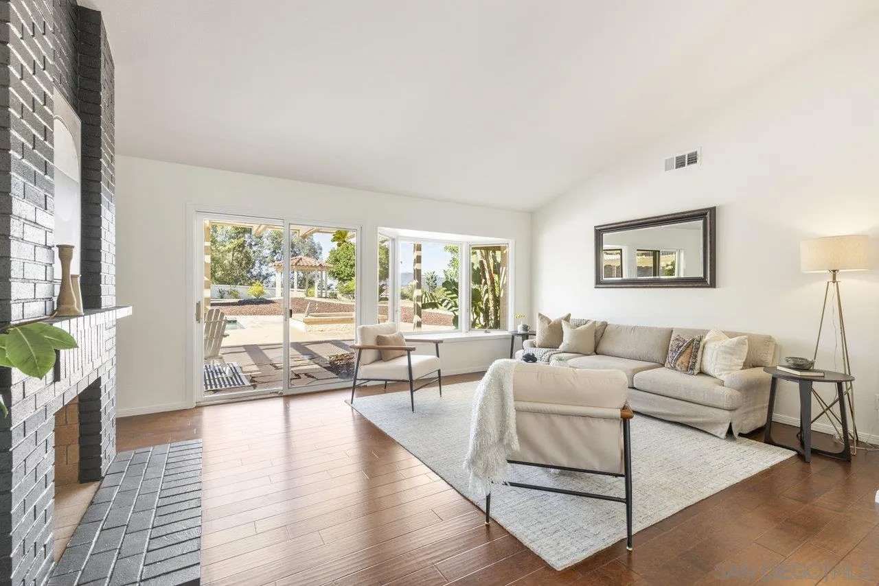 1549 Ventana Drive