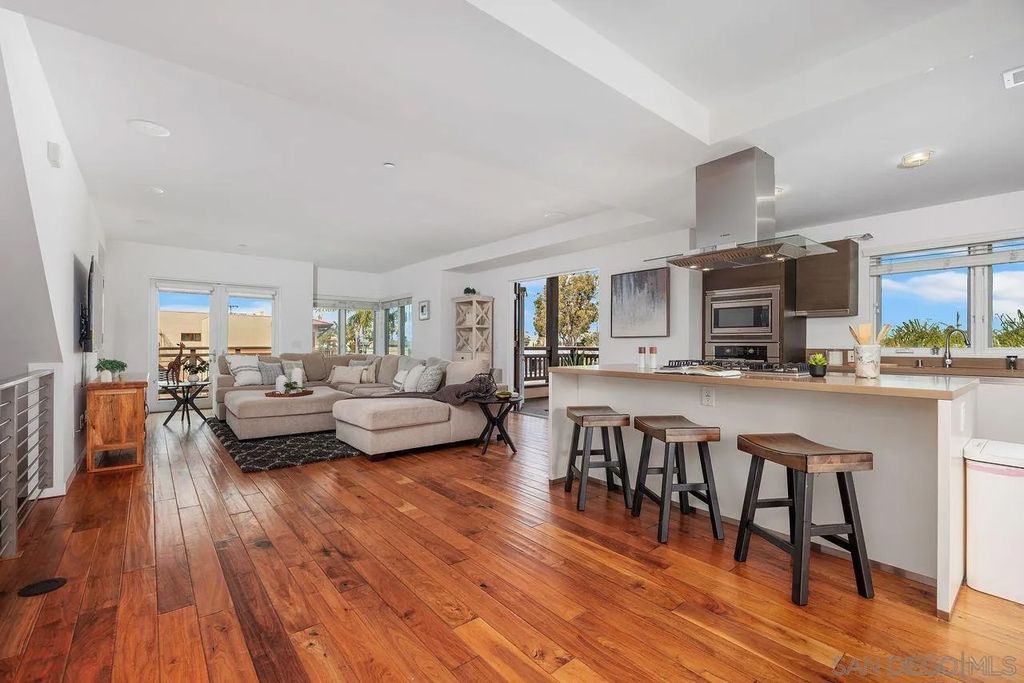 Photo of 90 N Coast Highway 101 Ste 314, Encinitas, CA 92024 (MLS # 260005837)