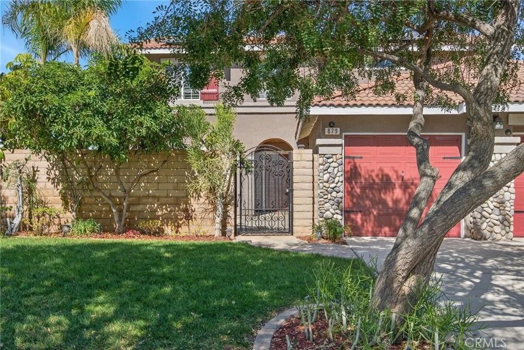 Photo of 879 Derby St, Corona, CA 92882 (MLS # IV26063235)