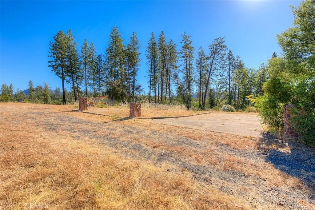 Photo of 1831 Clear Brook, Paradise, CA 95969 (MLS # SN26151317)
