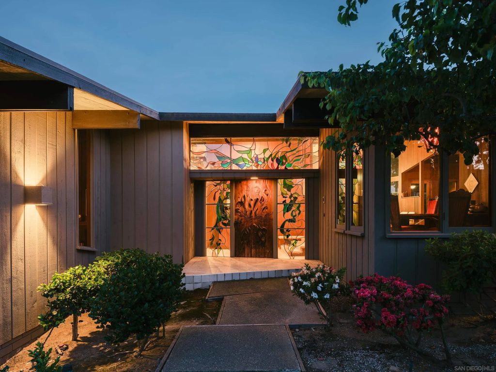 Photo of 10535 Fuerte Drive, La Mesa, CA 91945 (MLS # 260008237)