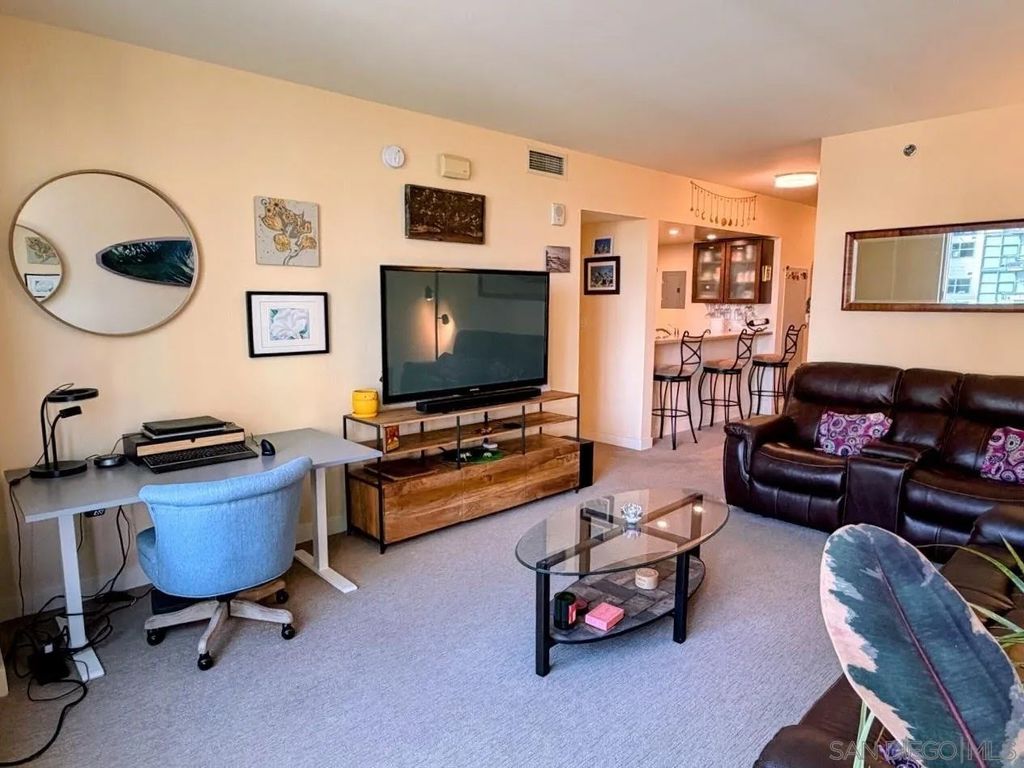 Photo of 425 W Beech St #859, San Diego, CA 92101 (MLS # 260006140)