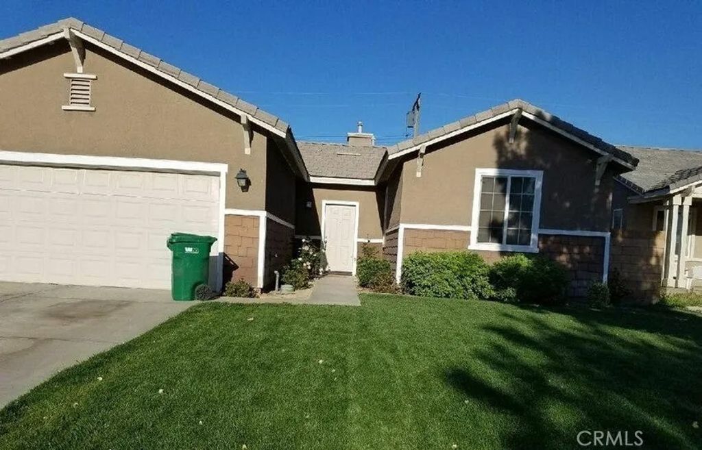 Photo of 45502 Standridge, Lancaster, CA 93535 (MLS # SR26034613)