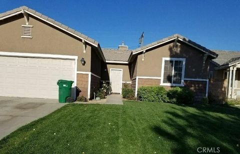 Photo of 45502 Standridge, Lancaster, CA 93535 (MLS # SR26034613)