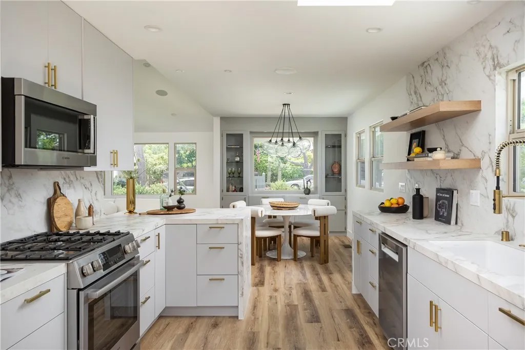 212 E 19th Street