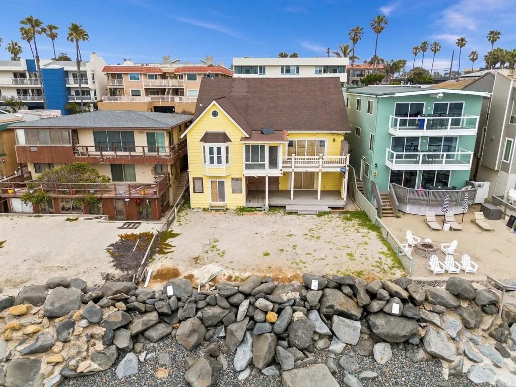 1121 S Pacific Street