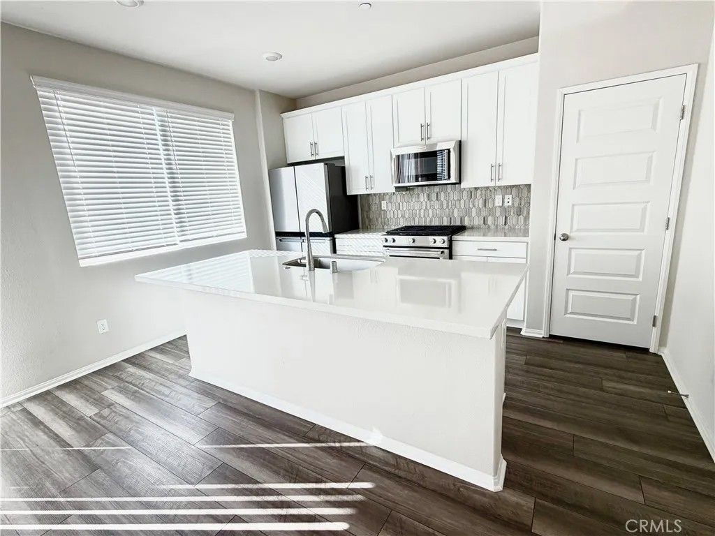 Photo of 2872 schmidt privado, Ontario, CA 91761 (MLS # CV26061557)