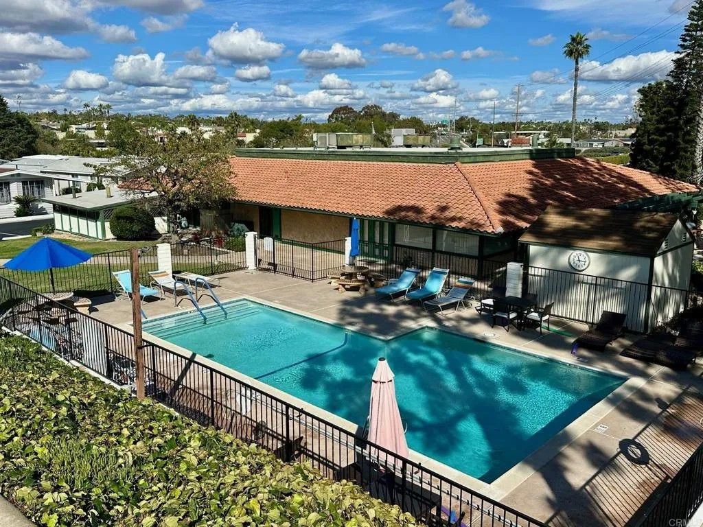 Photo of 2130 Sunset Dr #14, Vista, CA 92081 (MLS # NDP2510877)