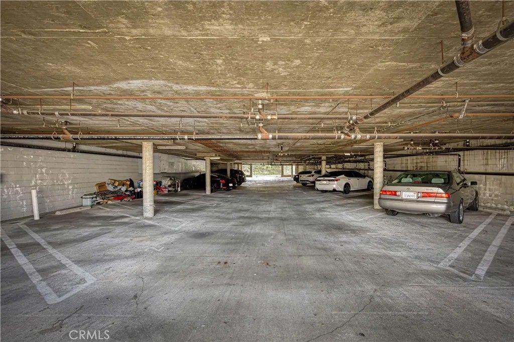 Photo of 262 W Valencia Ave, Burbank, CA 91502 (MLS # BB26084349)