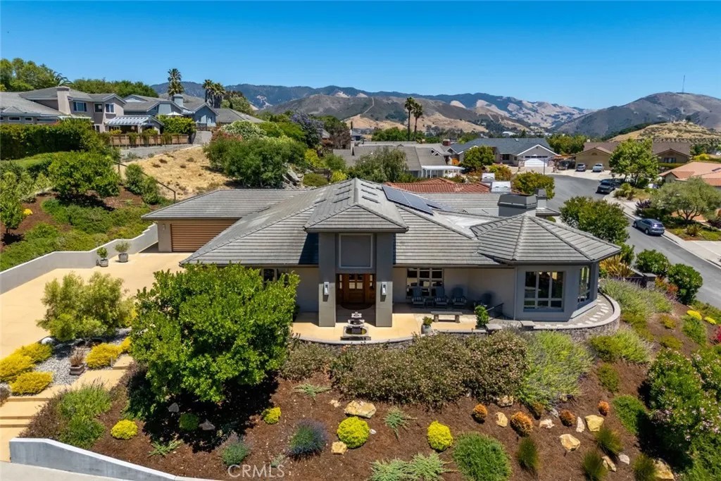940 Pasatiempo Drive