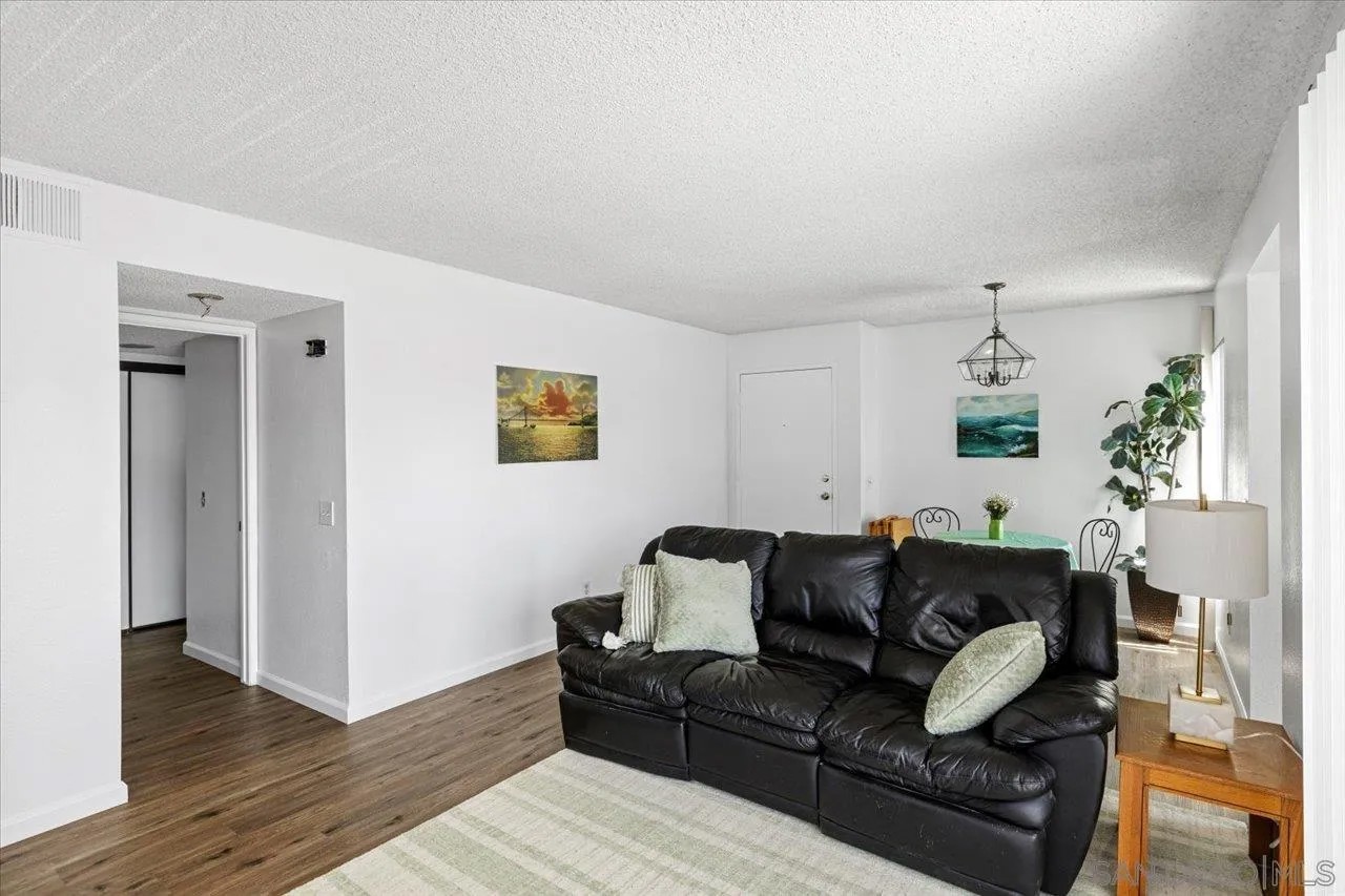 868 S Rancho Santa Fe A