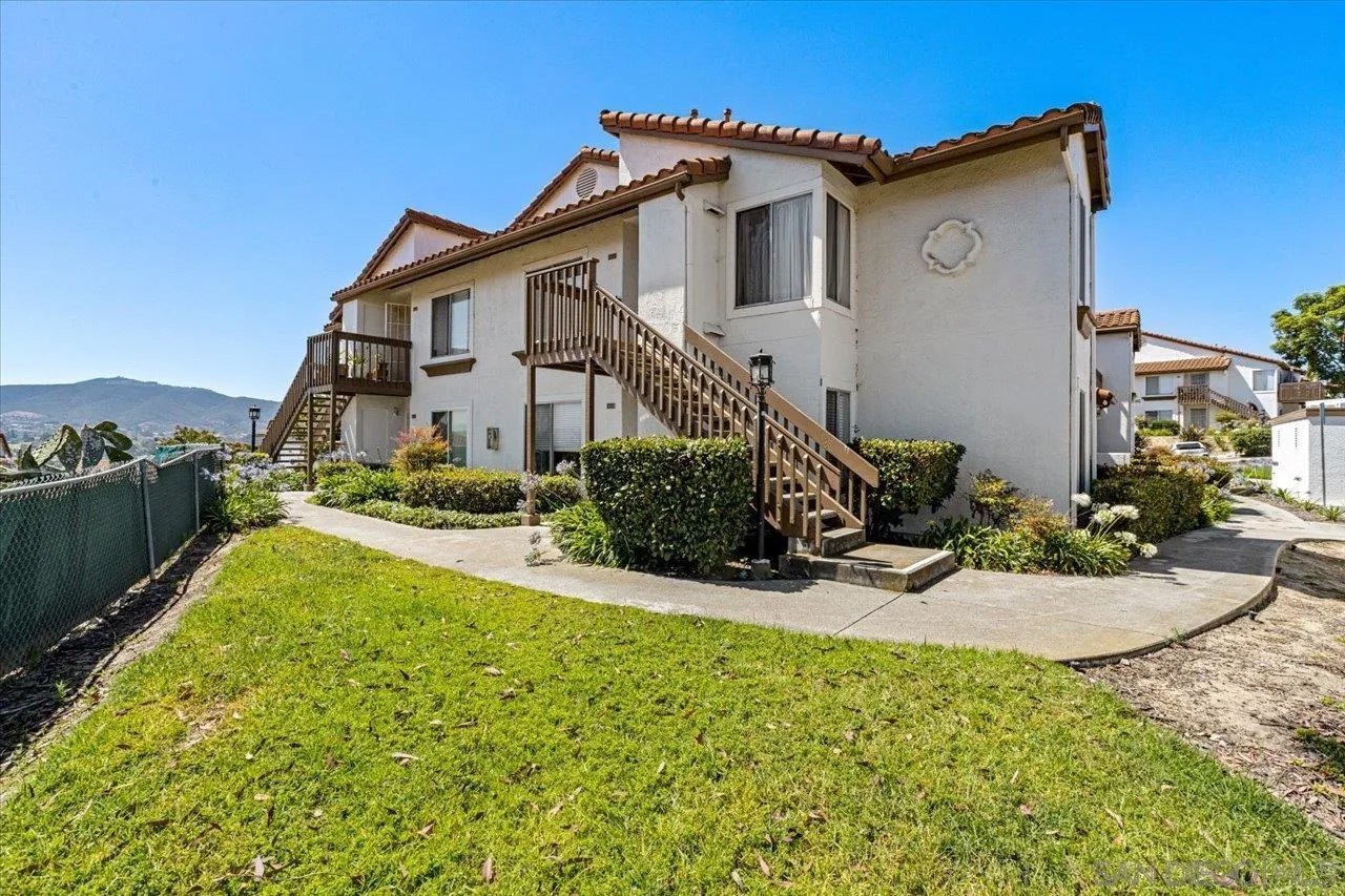 868 S Rancho Santa Fe A