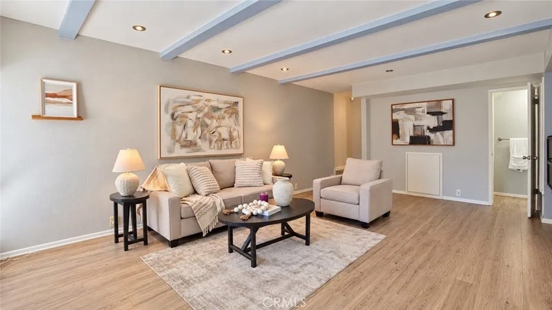 455 W Duarte Road 4