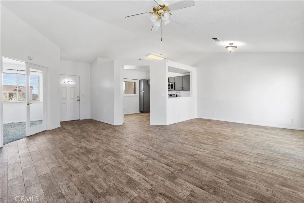 1049 Barrington