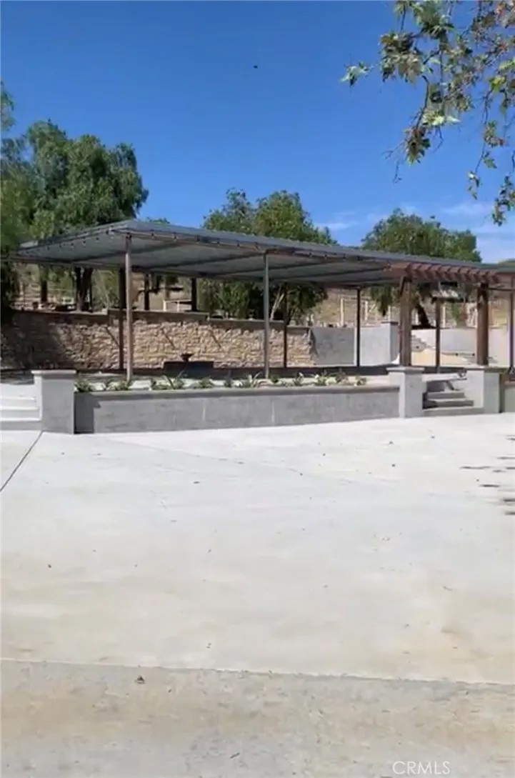 37220 Quarter Valley Road