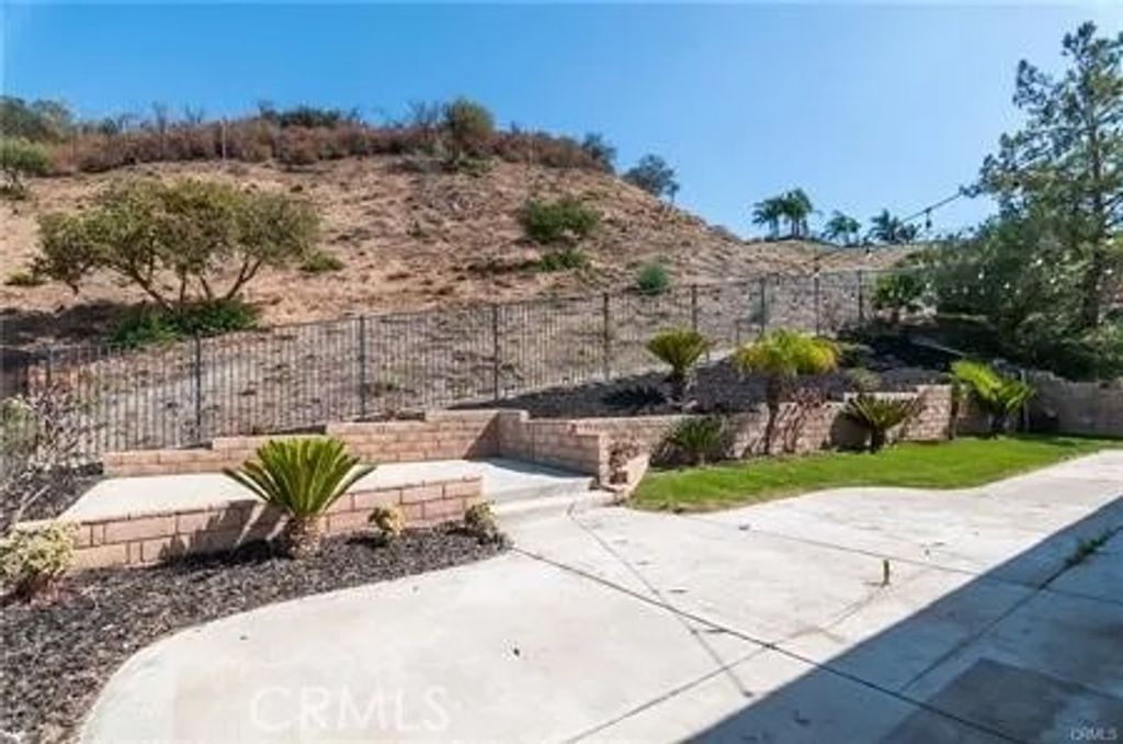 Photo of 29248 Sandpiper Dr, Lake Elsinore, CA 92530 (MLS # WS26084265)