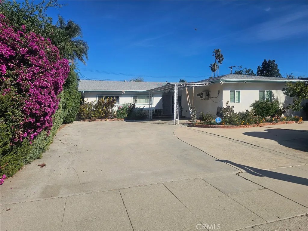 9224 N Gothic Avenue