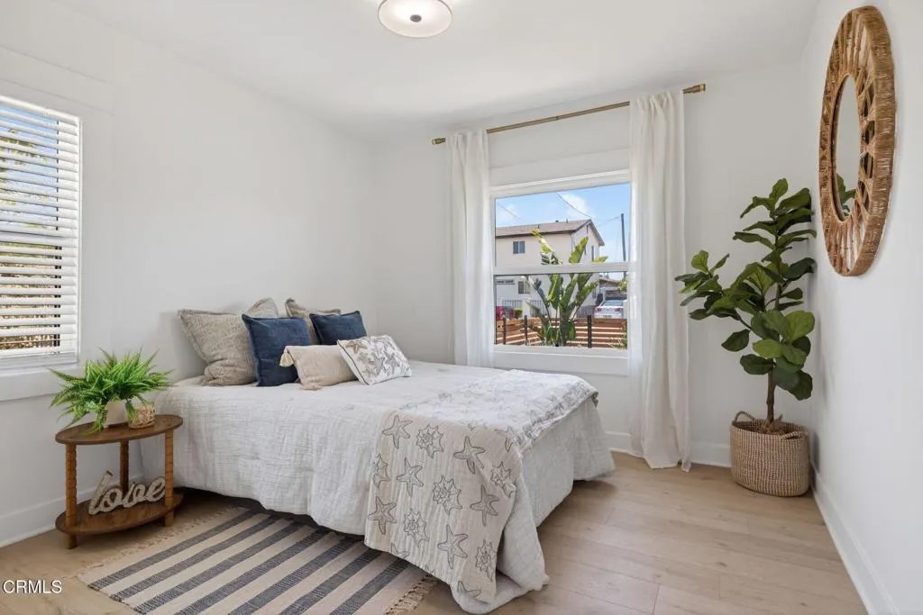 325 W Mission Avenue