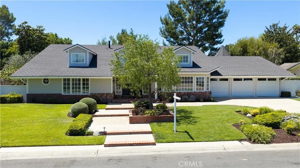 9761 Eastwood