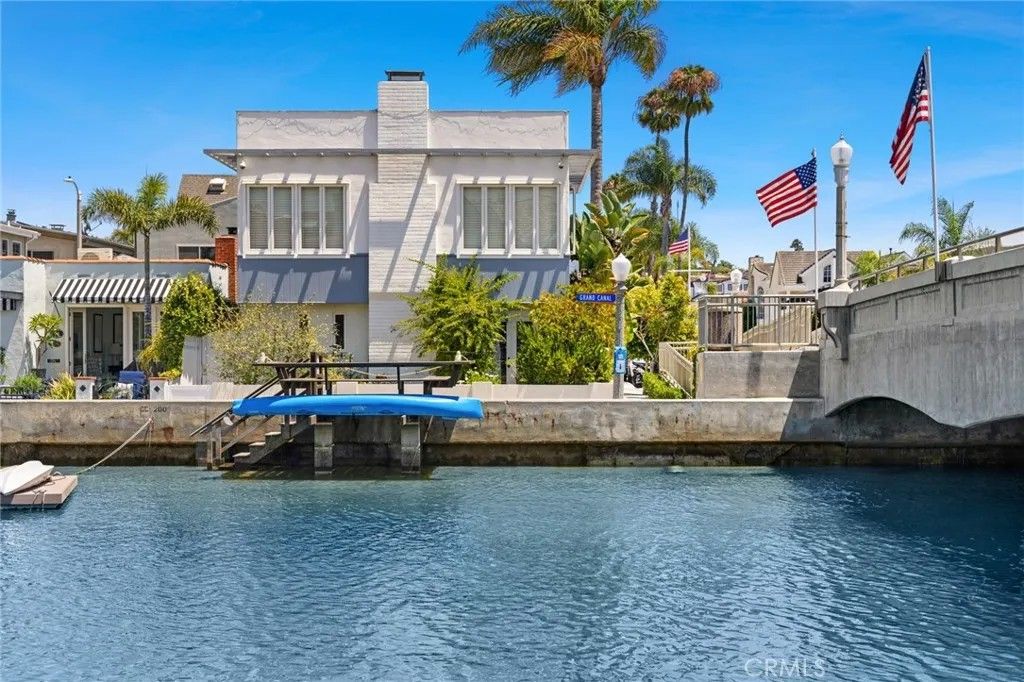 Photo of 200 Grand Canal, Newport Beach, CA 92662 (MLS # NP26028725)