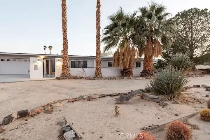 73467 Desert Trail