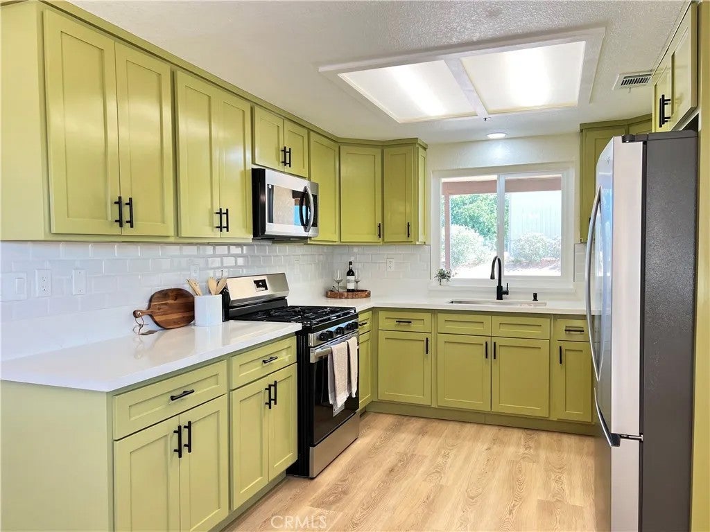Photo of 13377 Paramount Road, Phelan, CA 92371 (MLS # DW26171674)