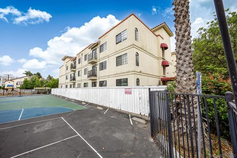 Tiny photo for 4205 Ohio St #106, San Diego, CA 92104 (MLS # 250032368)